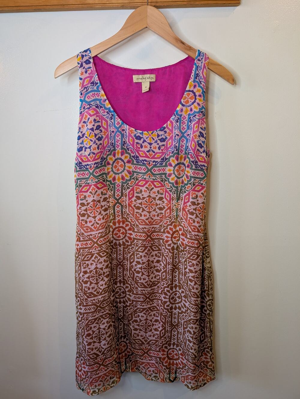 Presley Skye 100% Silk Medallion Print Ombre Shift Dress Pink Medium